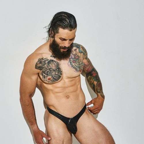 n12080-c4m-pouch-enhancing-thong-leopard-small-lifestyle