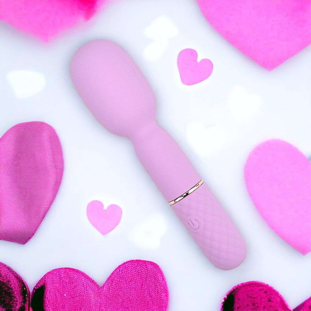 n12249-nauti-petites-10-speed-wand-vibrator-heart
